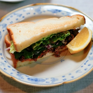 牛肉とパクチーのサンドイッチ#バインミー#ベトナム